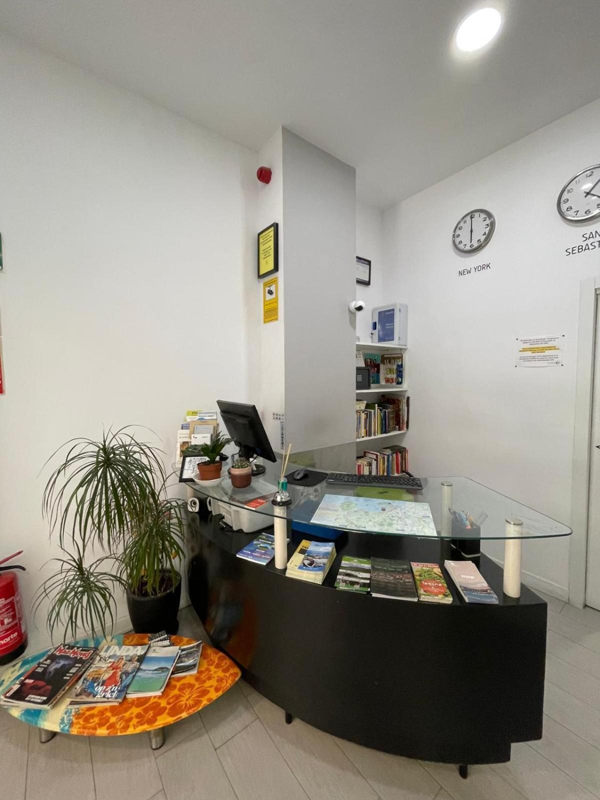 סן סבסטיאן Downtown River Hostel מראה חיצוני תמונה